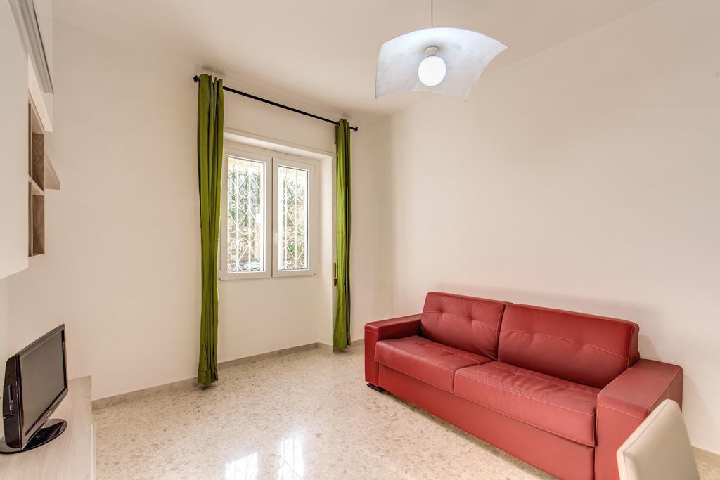 Daisy Guest House Colosseo Roma Oda fotoğraf